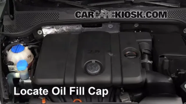 2013 Volkswagen Beetle 2.5L 5 Cyl. Convertible (2 Door) Aceite Agregar aceite